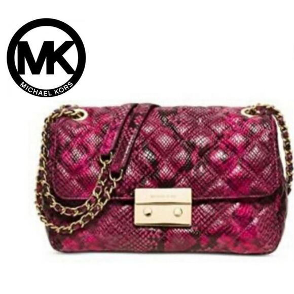 MICAHEL Michael Kors RETAIL Fucshia Snakeskin Crossbody - Picture 1 of 16